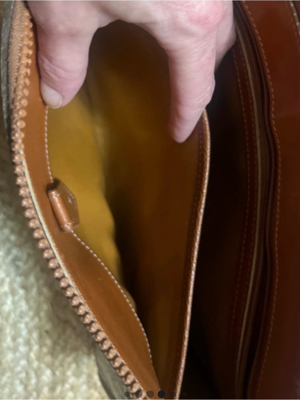 Vintage Dooney & Bourke Tan and Cream Leather Clutch - Picture 4 of 11